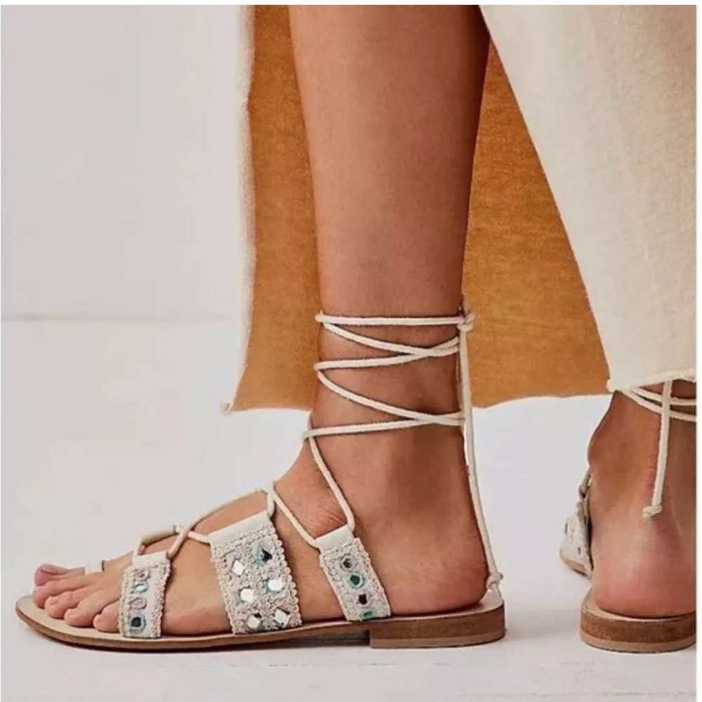 Free People Mantra Mirror Flat Lace Up Sandals in Off White Size 37.5 New in Box